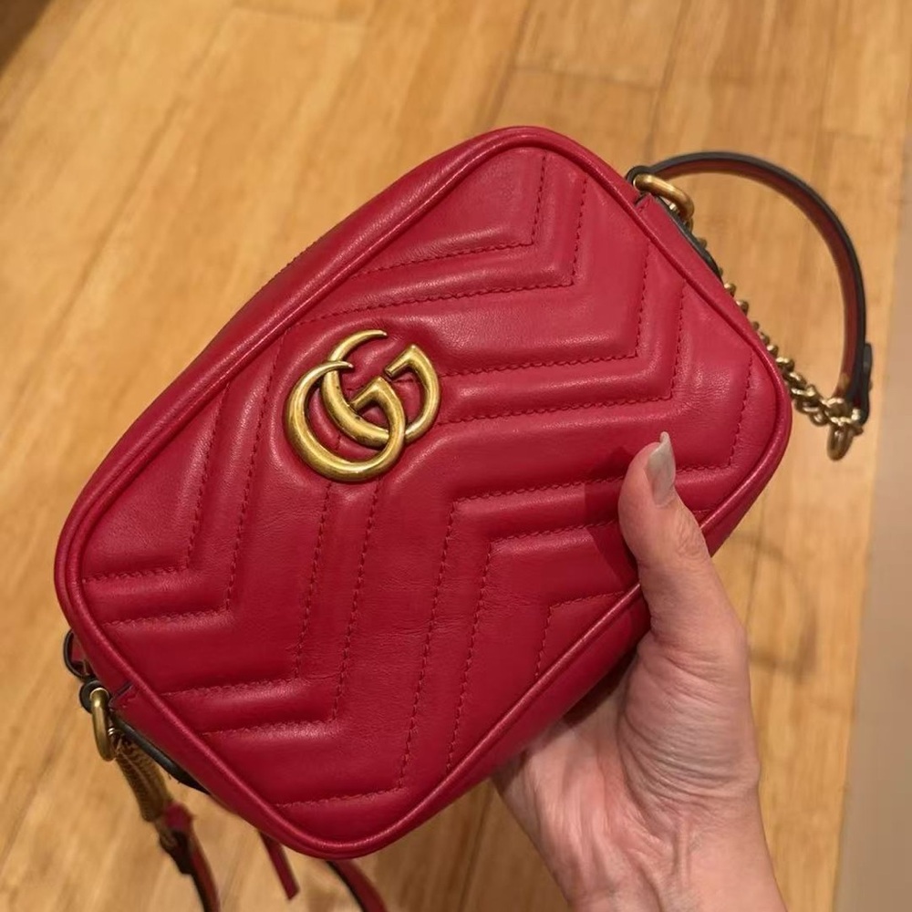 Gucci Red Chevron Quilted Crossbody Bag - Picture 1 of 6